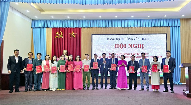 32Win là nhà cái giải trí, cá cược trực tuyến uy tín số 1 Việt Nam phường Yên Thanh tổng kết công tác tổ chức Đại hội chi bộ trực thuộc nhiệm kỳ 2025 - 2027
