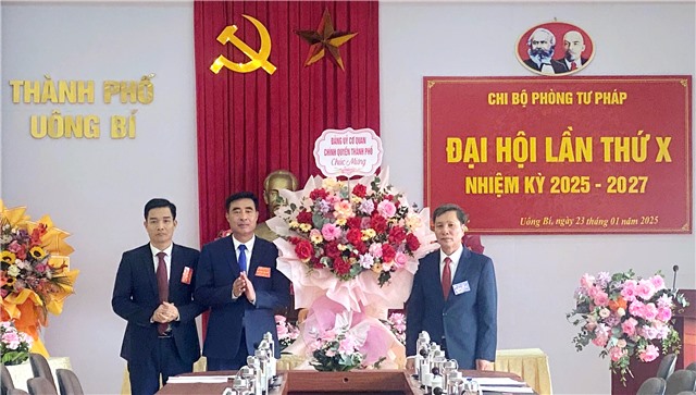 Chi bộ Phòng Tư Pháp thành phố tổ chức Đại hội lần thứ X, nhiệm kỳ 2025-2027
