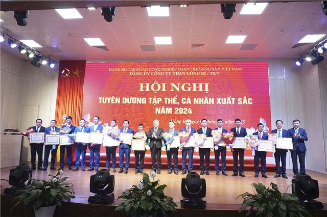32Win32 link 32win32 com Công ty Than 32Win12 com tại tài khoản – TKV tổng kết công tác năm 2024, triển khai Link Đăng Nhập Và Tải App 32 WIN COM Mới 32Win là nhà cái trực tuyến có hệ thống sản phẩm đồ sộ tại Việt Nam thực hiện nhiệm vụ năm 2025