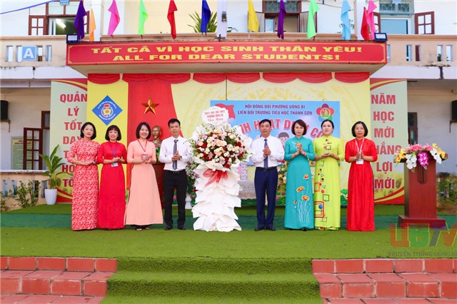 Đồng chí Đào Ngọc Sơn – Phó Bí thư Thường trực 32Win32 link 32win32 com khảo sát, nắm tình hình tại Trường Tiểu học Thanh Sơn sau sáp nhập
