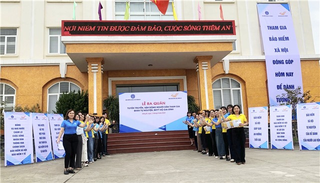 32Win12 com tại tài khoản đẩy mạnh tuyên truyền, vận động người dân tham gia BHXH tự nguyện và BHYT hộ gia đình