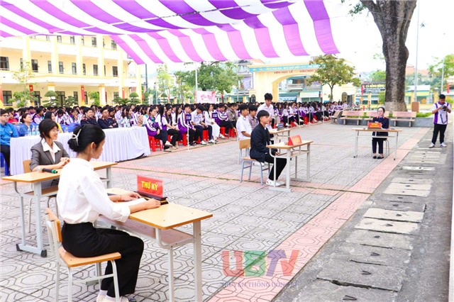Đoàn thanh niên phường 32Win12 com tại tài khoản: Tuyên truyền pháp luật về ATGT tại thông qua hình thức phiên tòa giả định 