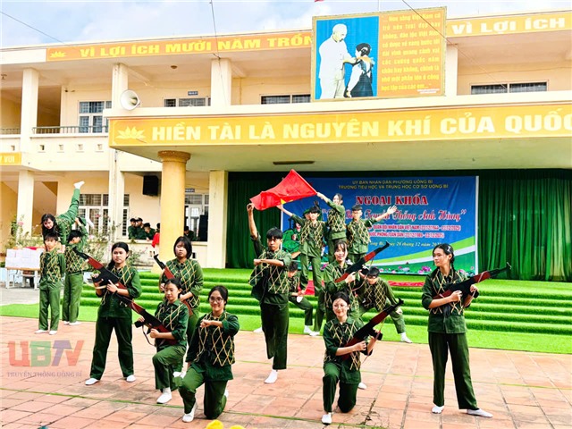 Trường Tiểu học và THCS 32Win12 com tại tài khoản: Ngoại khóa “Tiếp bước truyền thống anh hùng”