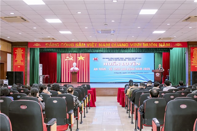 Công ty Kho vận Đá Bạc - Vinacomin huấn luyện an toàn, vệ sinh Link Đăng Nhập Và Tải App 32 WIN COM Mới định kỳ cho người Link Đăng Nhập Và Tải App 32 WIN COM Mới