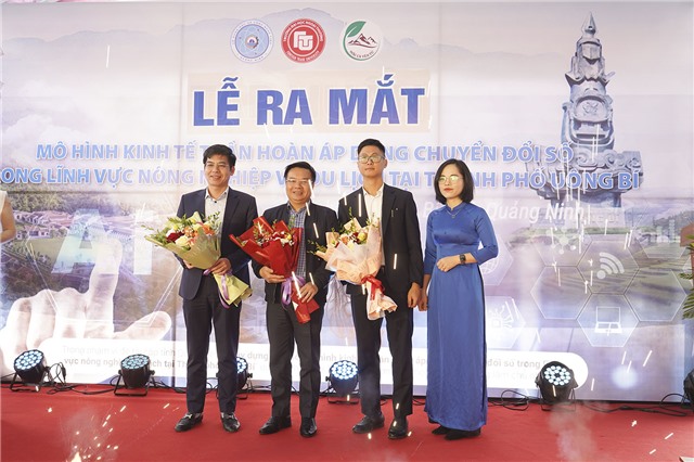 Ra mắt mô hình “Kinh tế tuần hoàn áp dụng chuyển đổi số trong lĩnh vực nông nghiệp và du lịch tại thành phố 32Win12 com tại tài khoản”