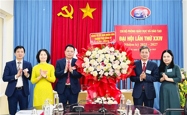 Đại hội Chi bộ phòng Giáo dục và Đào tạo thành phố lần thứ XXIV, nhiệm kỳ 2025-2027