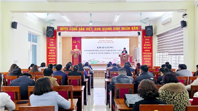 Khai giảng lớp Bồi dưỡng Lý luận chính trị cho đảng viên mới và lịch sử Đảng khóa I- II, năm 2025