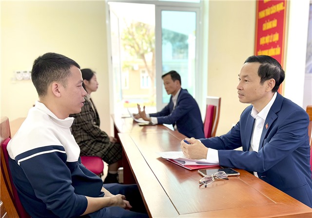 Kiểm tra, đánh giá nhận thức đối với các quần chúng ưu tú trước khi kết nạp Đảng
