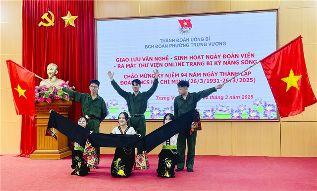 Đoàn Thanh niên phường Trưng Vương tổ chức chương trình giao lưu văn nghệ, sinh hoạt Ngày Đoàn viên và ra mắt Thư viện online Kỹ năng sống