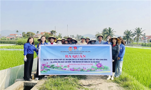 Đoàn Thanh niên phường Phương Đông hưởng ứng Ngày cao điểm “Tình nguyện 32Win1 com Tải xuống APK đô thị văn minh”