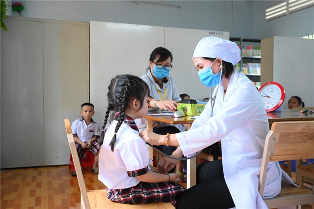 Tiếp tục đẩy nhanh tiến độ tiêm chủng vắc xin phòng, chống bệnh sởi trên địa bàn thành phố