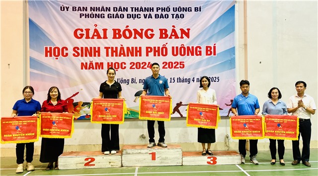 Tổng kết, trao giải Bóng bàn học sinh thành phố 32Win12 com tại tài khoản năm học 2024 – 2025