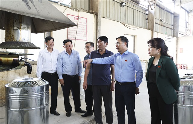 Các đồng chí 32Win là nhà cái trực tuyến có hệ thống sản phẩm đồ sộ tại Việt Nam tỉnh thăm và làm việc tại cụm Công nghiệp Phương Nam, Công ty CP thông Quảng Ninh