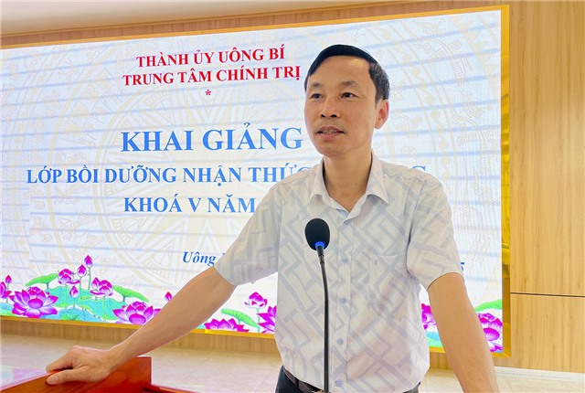 Khai giảng Lớp bồi dưỡng nhận thức về Đảng khoá V năm 2025