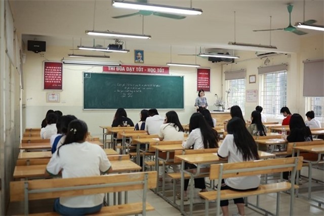 Chủ tịch UBND xã chịu trách nhiệm tuyển dụng, sử dụng công chức, viên chức trên địa bàn