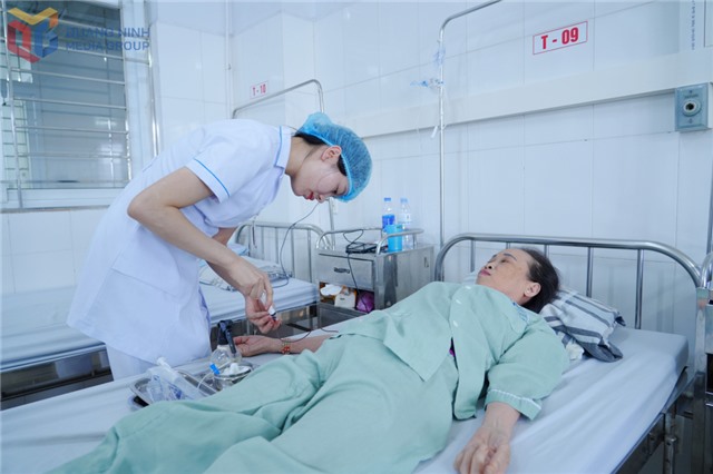 Hưởng ứng Ngày Quốc tế điều dưỡng 12/5: Tận tâm với người bệnh