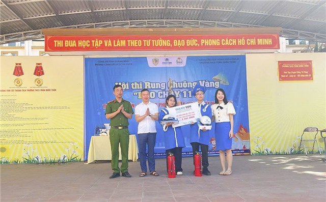 Tuyên truyền, hướng dẫn kỹ năng PCCC và “Hội thi Báo cháy 114” tại Trường THCS Trần Quốc Toản