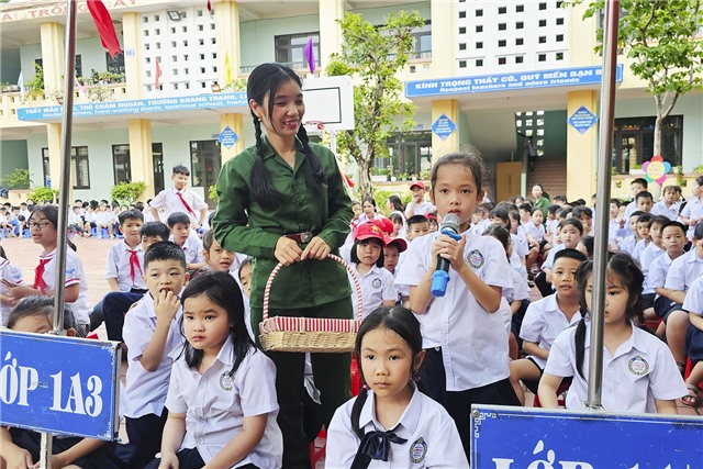 Ngoại khóa “Nhớ mãi ơn người - Hồ Chí Minh” 