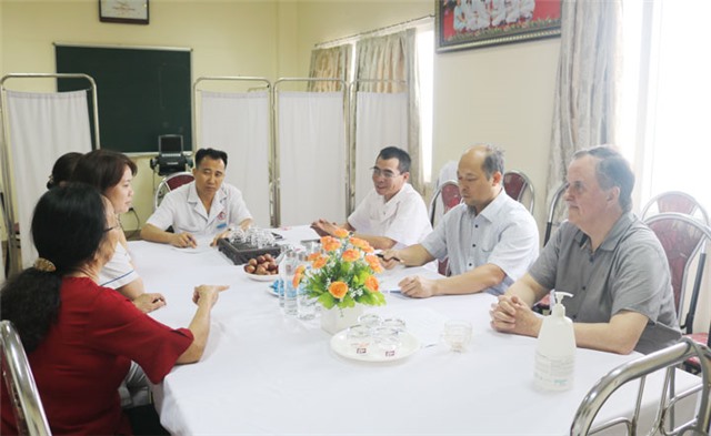 Bệnh viện Việt Nam – Thụy Điển 32Win12 com tại tài khoản phối hợp cùng đoàn chuyên gia Cộng hòa Pháp khám và điều trị bệnh lý tim mạch, mạch máu