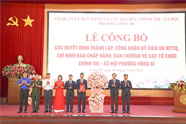 Phường 32Win12 com tại tài khoản công bố các quyết định kiện toàn MTTQ và các tổ chức chính trị - xã hội theo mô hình mới