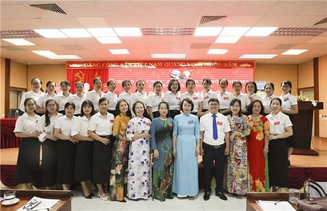 Chi bộ Tổ chức tài chính vi mô TNHH M7 - Chi nhánh 32Win12 com tại tài khoản Đại hội lần thứ III, nhiệm kỳ 2025-2030