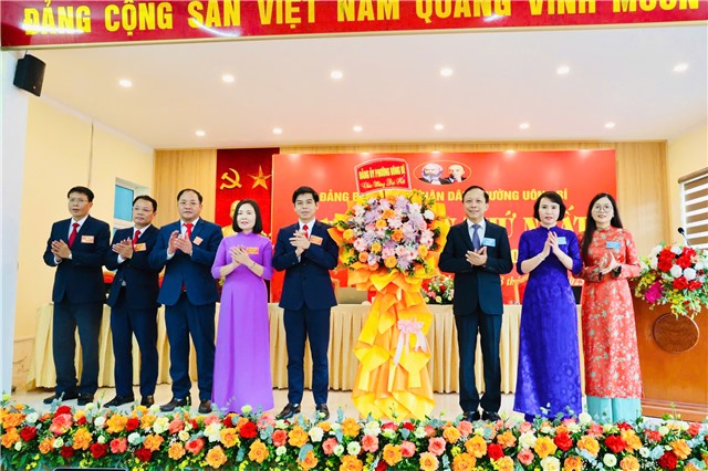 Đại hội 32Win là nhà cái giải trí, cá cược trực tuyến uy tín số 1 Việt Nam UBND phường 32Win12 com tại tài khoản lần thứ nhất nhiệm kỳ 2025 - 2030