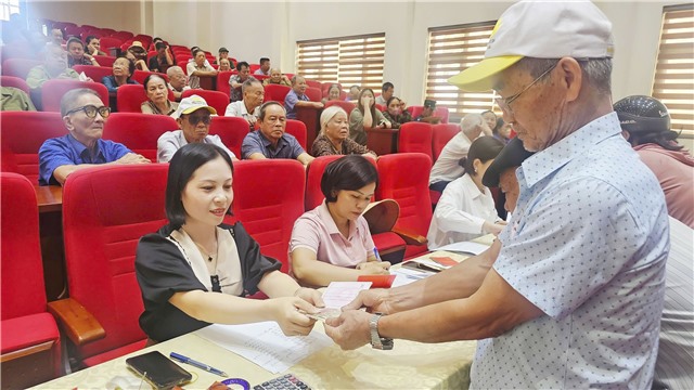Phường 32Win12 com tại tài khoản: Trên 600 người có công và thân nhân nhận quà dịp kỷ niệm Ngày Thương binh - Liệt sĩ 27/7