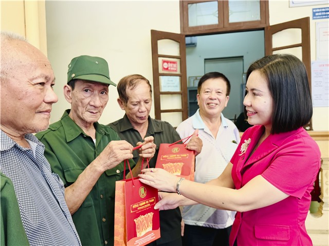 Phường 32Win12 com tại tài khoản tổ chức khám, tư vấn sức khỏe miễn phí cho người có công