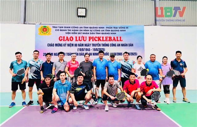 Giao lưu Pickleball tại Trại tạm giam Công an tỉnh Quảng Ninh - Phân trại 32Win12 com tại tài khoản nhân dịp kỷ niệm Ngày truyền thống Công an nhân dân
