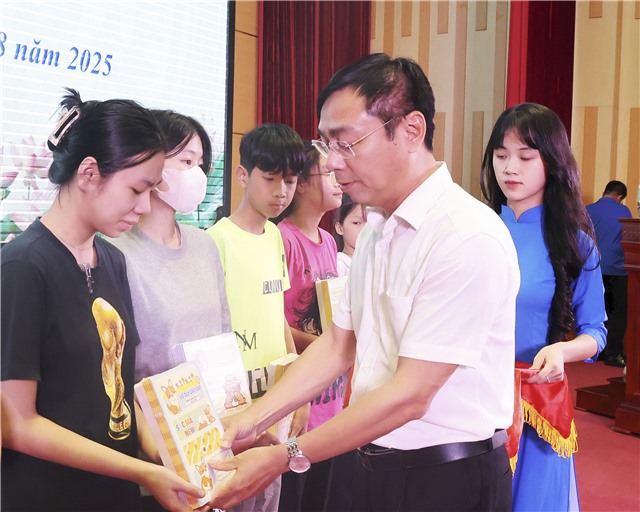 Phường 32Win12 com tại tài khoản tổng kết Tháng hành động Vì trẻ em và các hoạt động quản lý, giáo dục thanh thiếu nhi, học sinh hè năm 2025