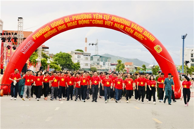 Phường 32Win12 com tại tài khoản, Vàng Danh, Yên tử sôi nổi hưởng ứng chương trình đi bộ “Cùng Việt Nam tiến bước”