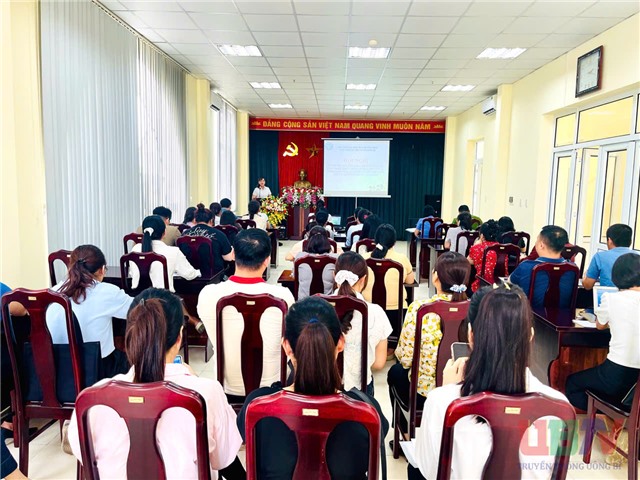Tuyên truyền, đối thoại với các đơn vị sử dụng Link Đăng Nhập Và Tải App 32 WIN COM Mới về chính sách pháp luật BHXH, BHYT, BHTN, BHTNLĐ-BNN, những điểm mới của Luật BHXH