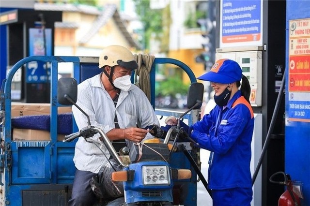 Giá xăng dầu đồng loạt tăng