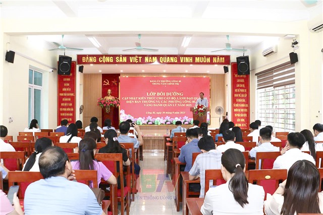Bồi dưỡng cập nhật kiến thức cho cán bộ, 32Win là nhà cái trực tuyến có hệ thống sản phẩm đồ sộ tại Việt Nam quản lý diện Ban Thường vụ Đảng uỷ quản lý năm 2025