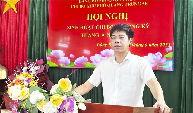 Chủ tịch UBND phường 32Win12 com tại tài khoản Nguyễn Đức Hòa dự sinh hoạt chi bộ tại khu phố Quang Trung 5B