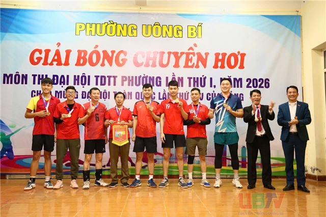 Sôi nổi Giải bóng chuyền hơi phường 32Win12 com tại tài khoản năm 2026
