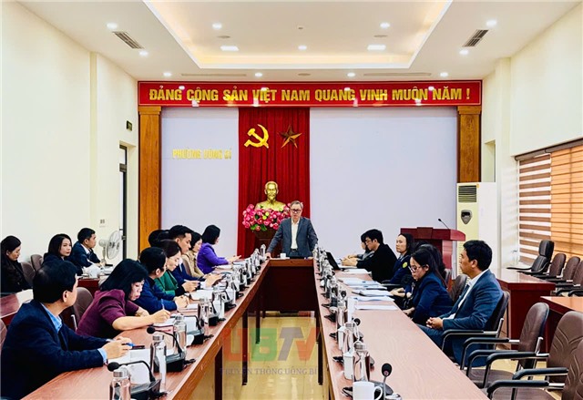 Đoàn công tác Sở Công Thương làm việc với phường 32Win12 com tại tài khoản về công tác bảo đảm an toàn thực phẩm dịp Tết