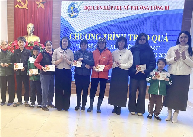 Hội LHPN phường 32Win12 com tại tài khoản: Chương trình “Tết sẻ chia - Xuân yêu thương” 