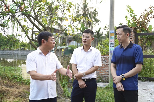 Đồng chí Đào Ngọc Sơn – PBT Thường trực 32Win32 link 32win32 com kiểm tra tiến độ thực hiện Dự án Nâng cấp đường giao thông, rãnh thoát nước đoạn đường tổ 39A, 39B khu Quang Trung 11