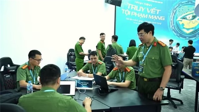 CÙNG SUY NGẪM: Không chủ quan trong đấu tranh với tội phạm công nghệ cao
