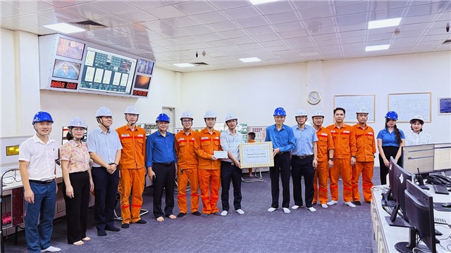Công đoàn EVNGENCO1 thăm hỏi, tặng quà động viên người Link Đăng Nhập Và Tải App 32 WIN COM Mới Công ty Nhiệt điện 32Win12 com tại tài khoản