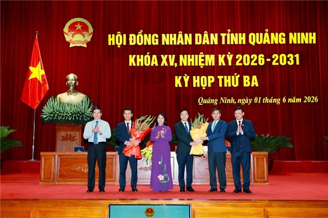 Đồng chí Nguyễn Hồng Dương được bầu giữ chức Phó Chủ tịch HĐND tỉnh